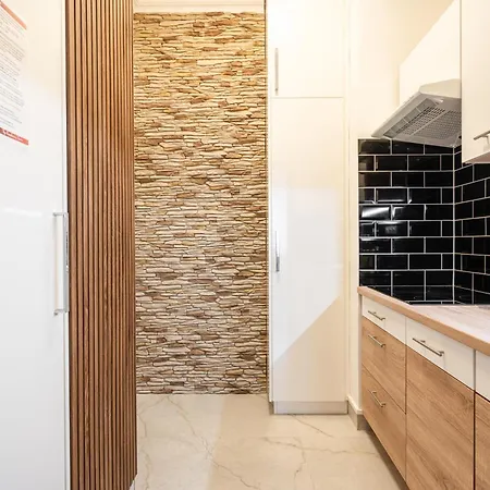 Spark Climb Apartment *