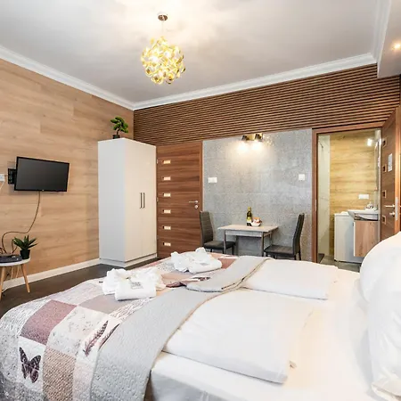 Spark Climb Apartment *